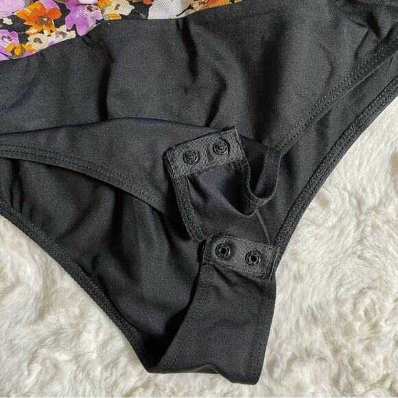 Lulu's Women's Blossoming Perfection Floral Mesh Cutout Halter Bodysuit Medium - Picture 9 of 13